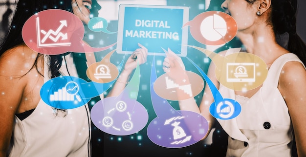 Uma Ilustração Conceitual de Marketing Digital Apresentando um Laptop, Smartphone e Gráficos Digitais, Simbolizando Tecnologia e Crescimento Empresarial.